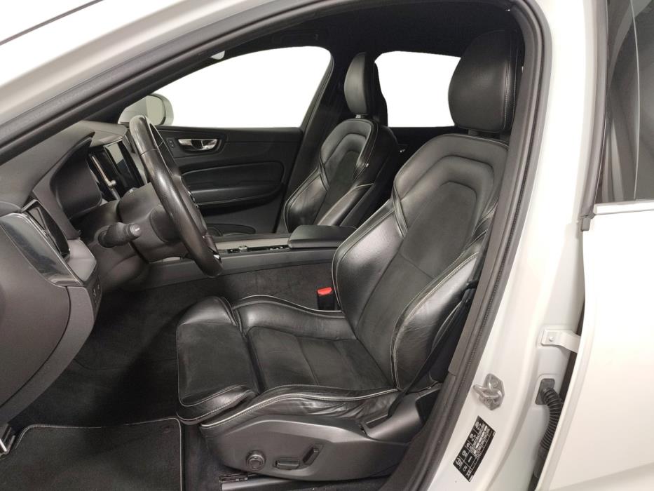VOLVO XC60 2018