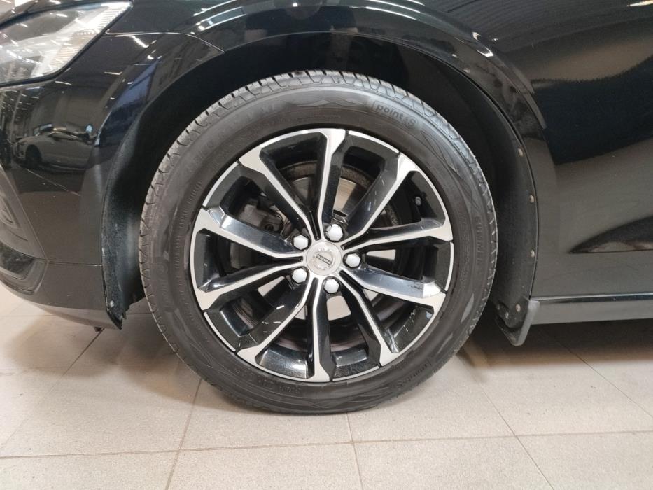 VOLVO V60 2020