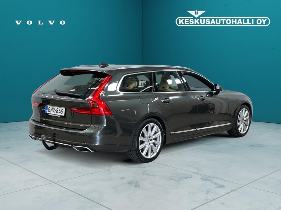 VOLVO V90 2020