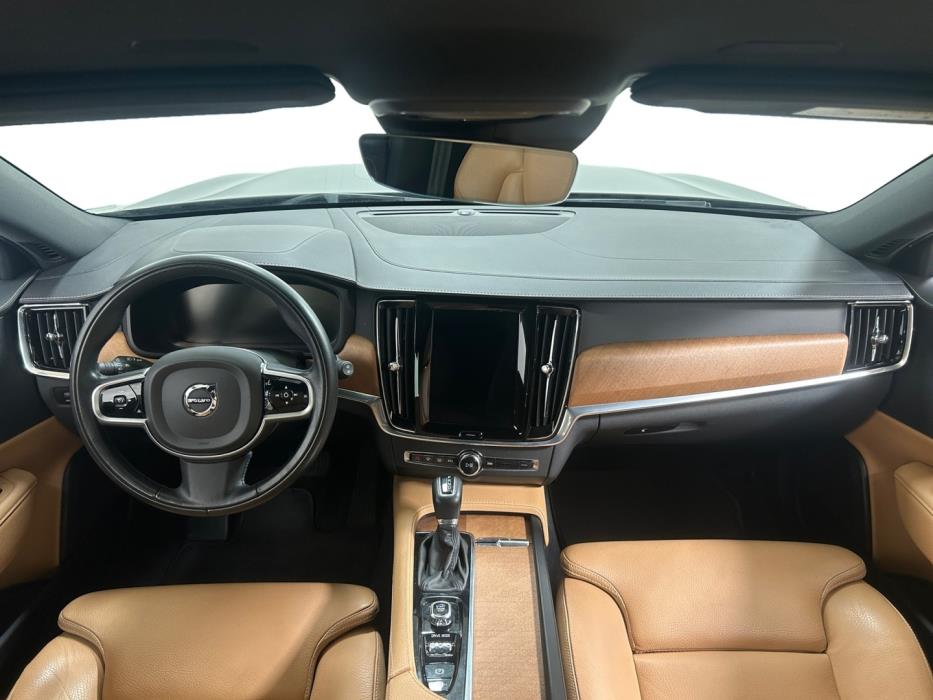 VOLVO V90 2020
