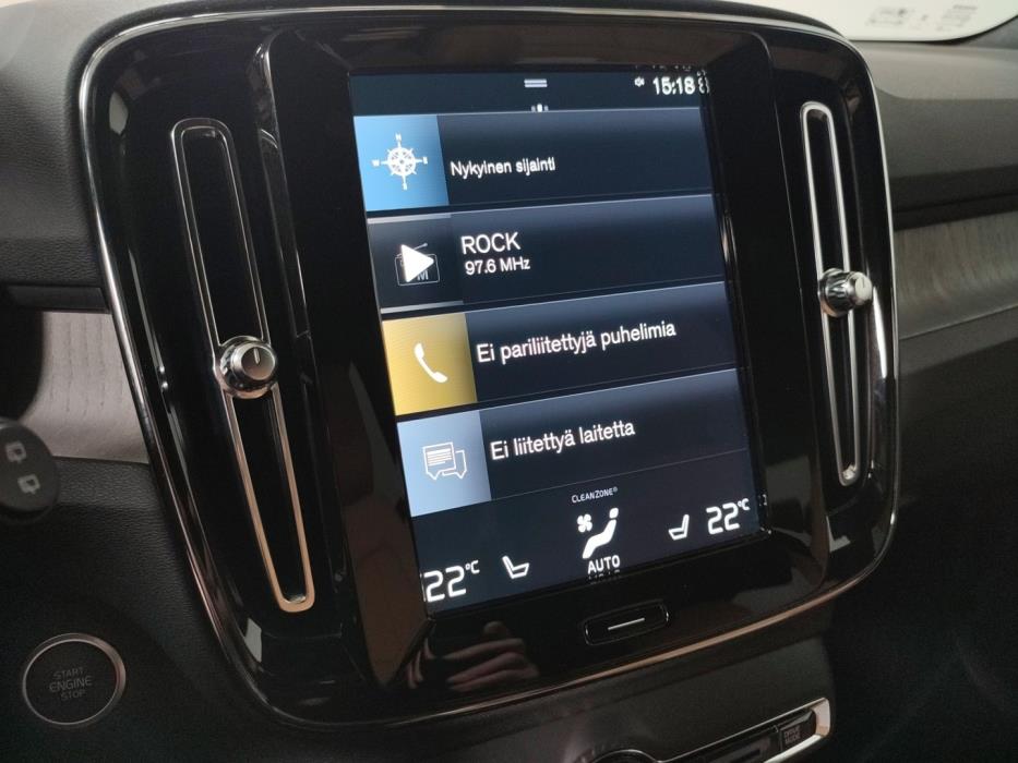 VOLVO XC40 2022