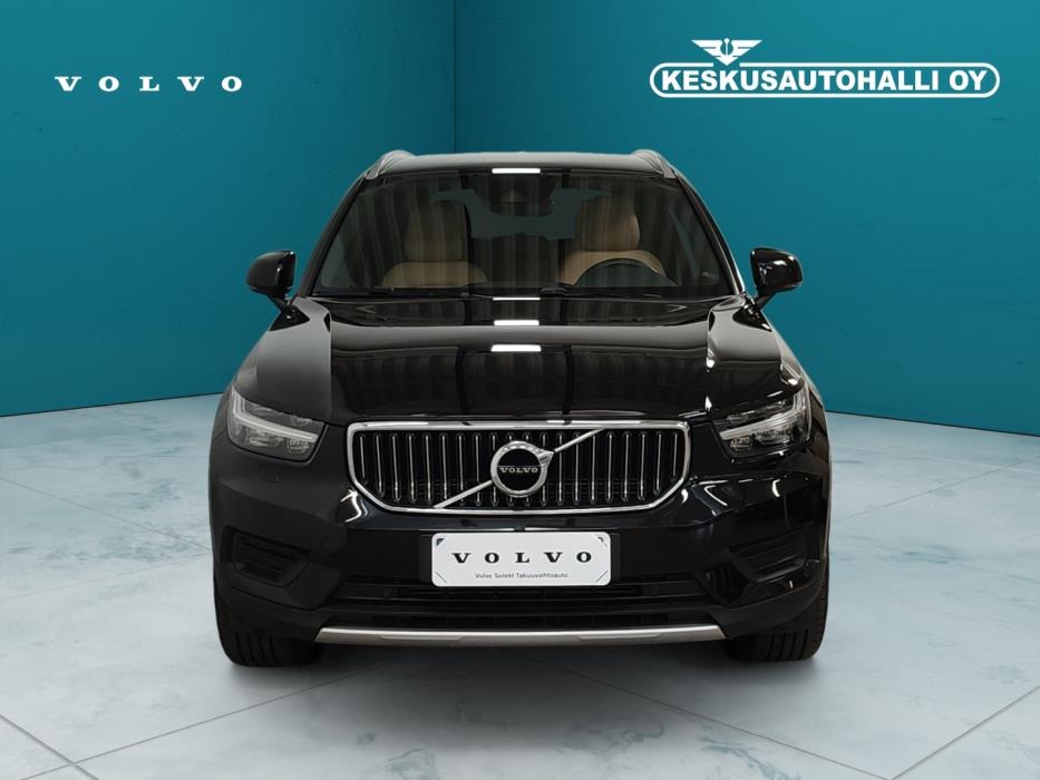 VOLVO XC40 2022