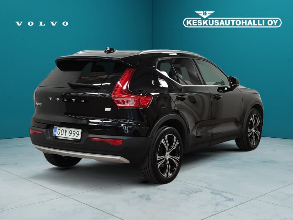 VOLVO XC40 2022
