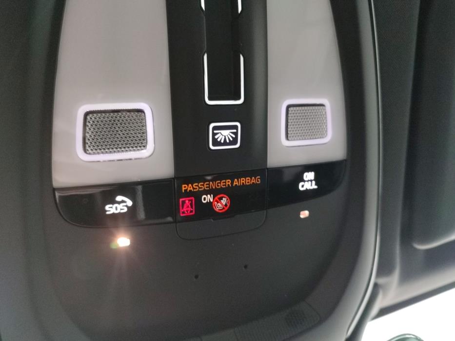 VOLVO XC60 2022