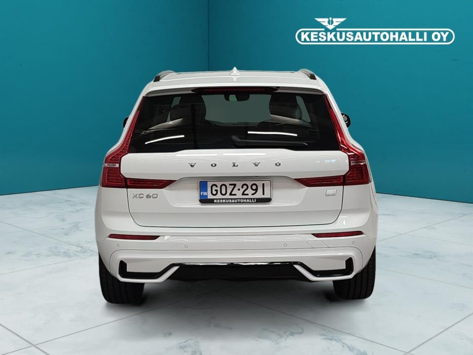 VOLVO XC60 2022