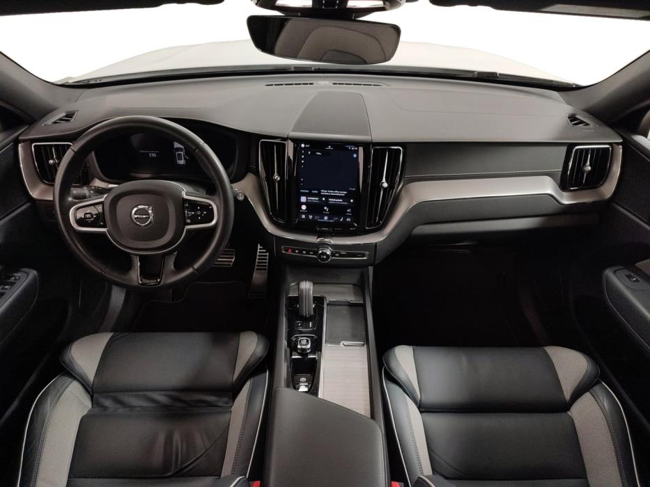 VOLVO XC60 2022