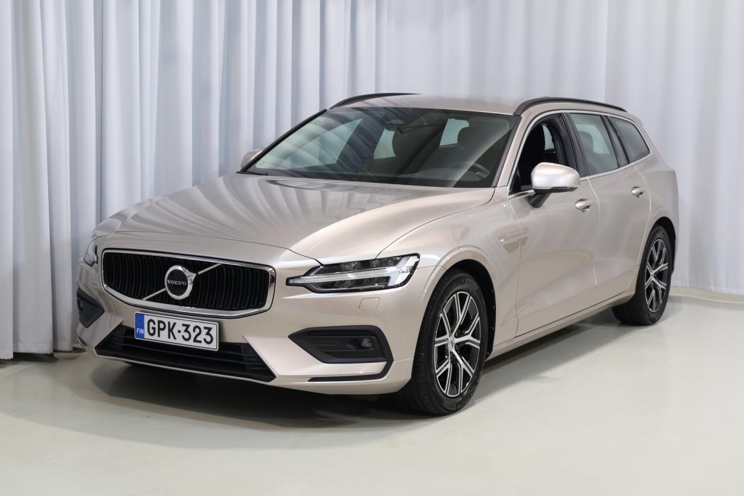 VOLVO V60 2023