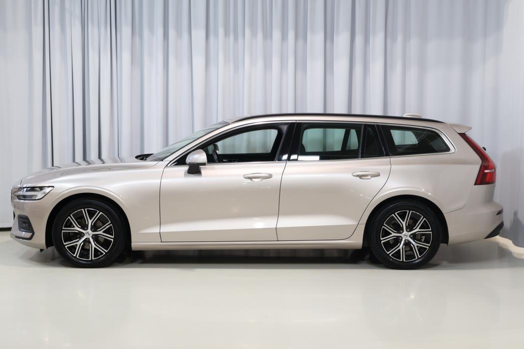 VOLVO V60 2023