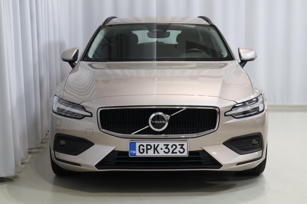 VOLVO V60 2023