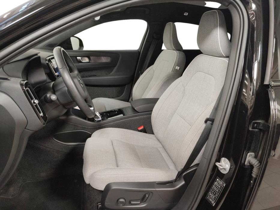 VOLVO C40 2024