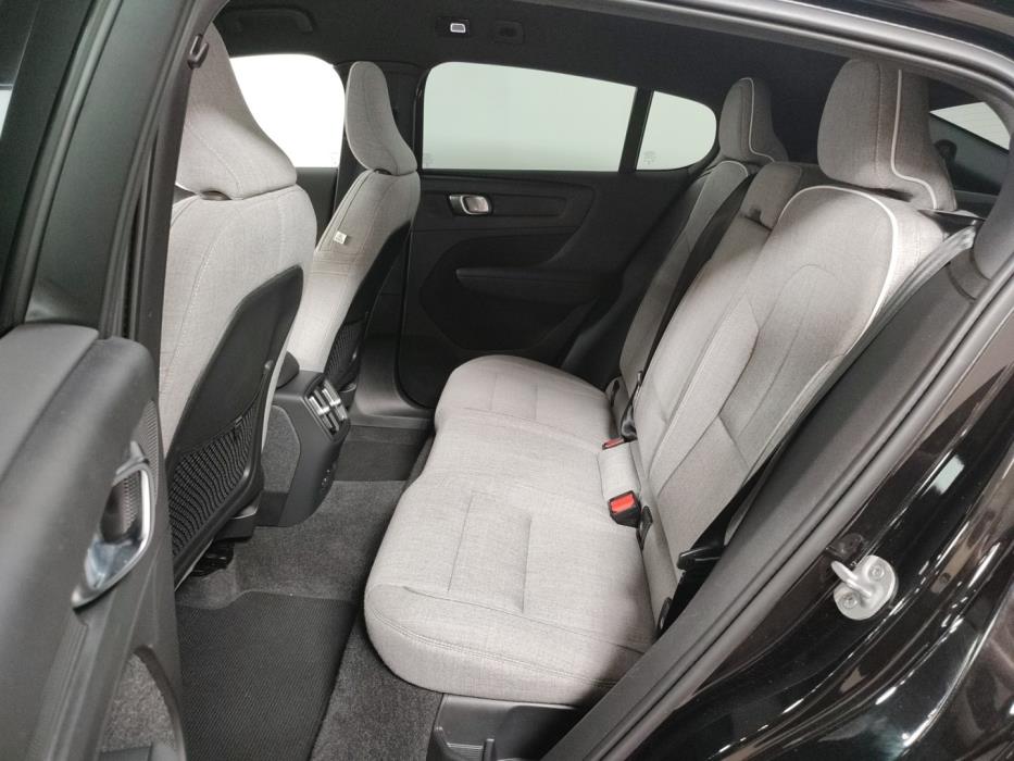 VOLVO C40 2024