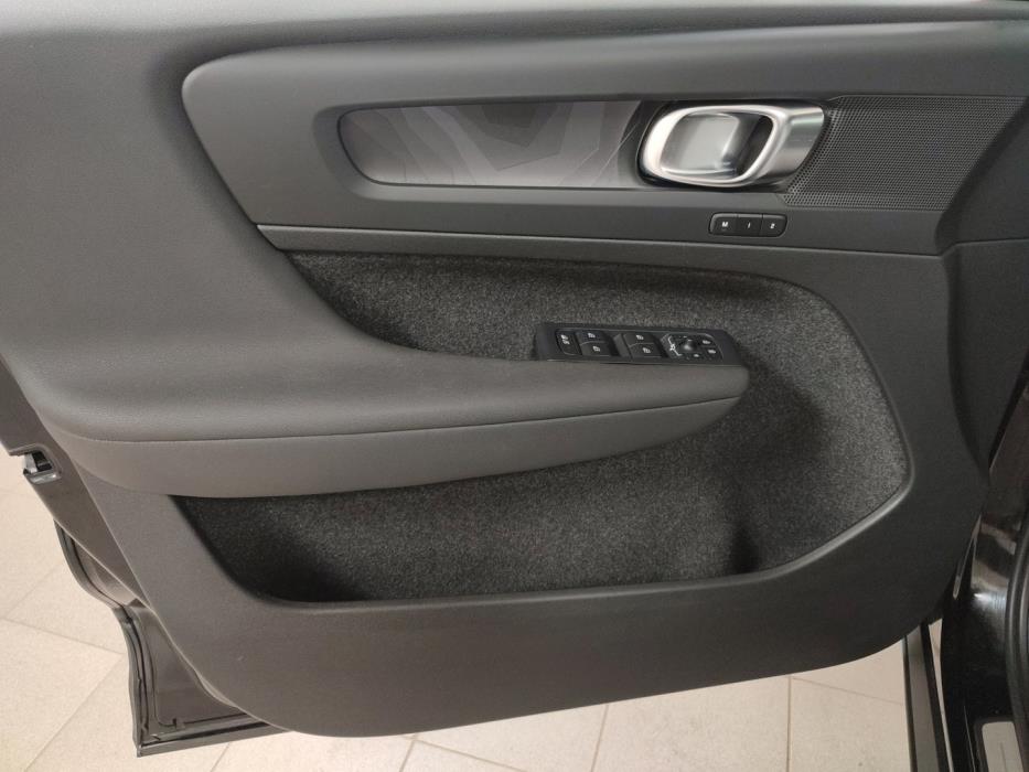 VOLVO C40 2024