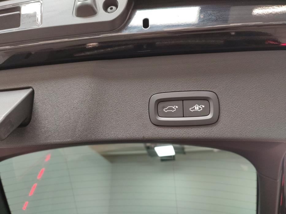 VOLVO C40 2024