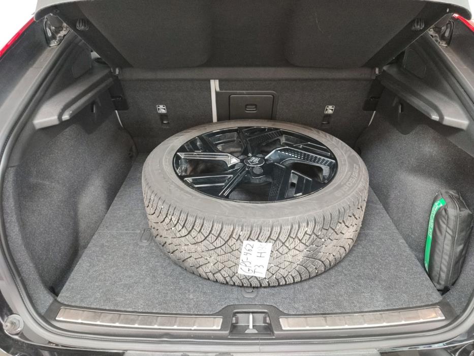 VOLVO C40 2024