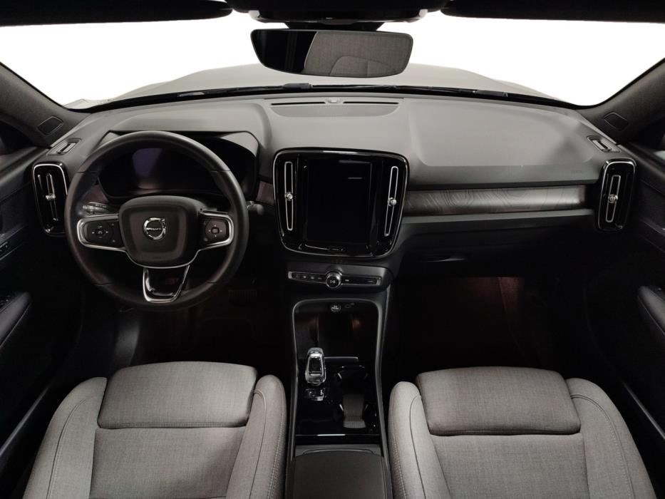 VOLVO C40 2024