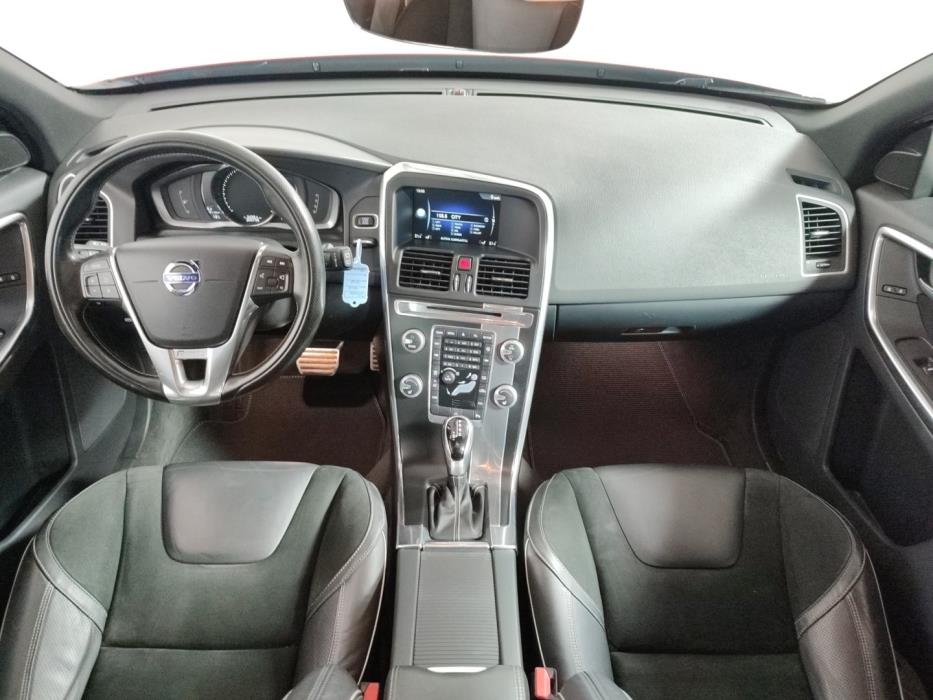 VOLVO XC60 2017
