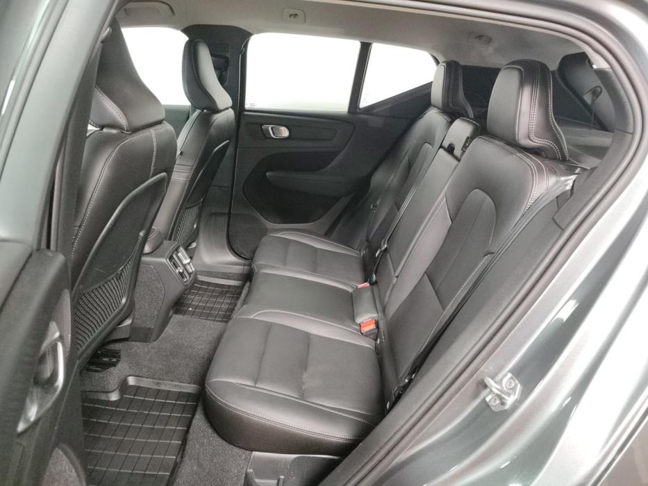 VOLVO XC40 2019