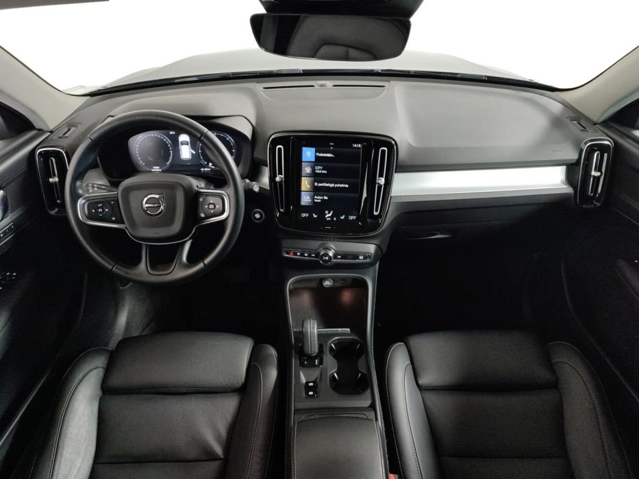 VOLVO XC40 2019