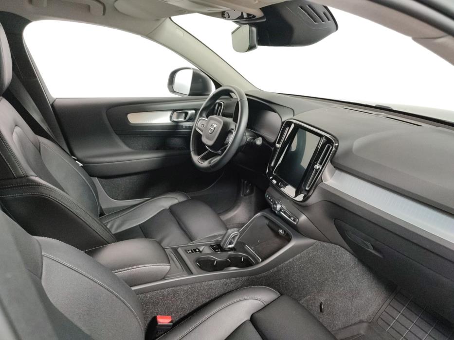 VOLVO XC40 2019