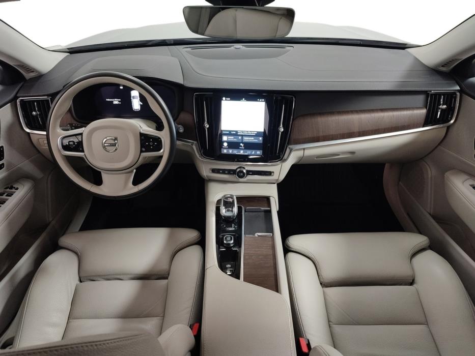 VOLVO V90 2022