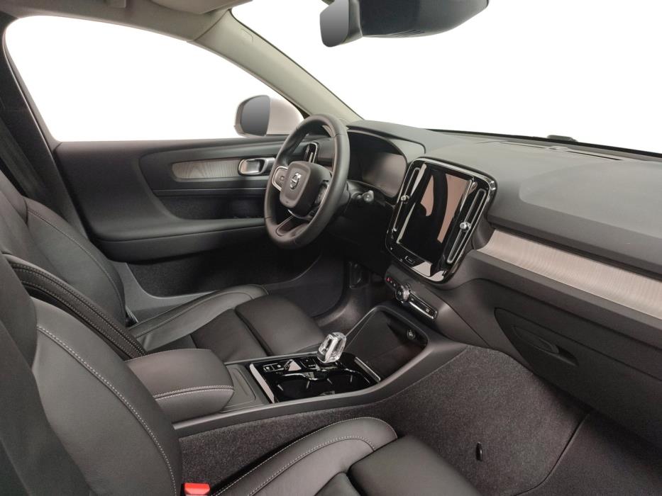 VOLVO XC40 2022
