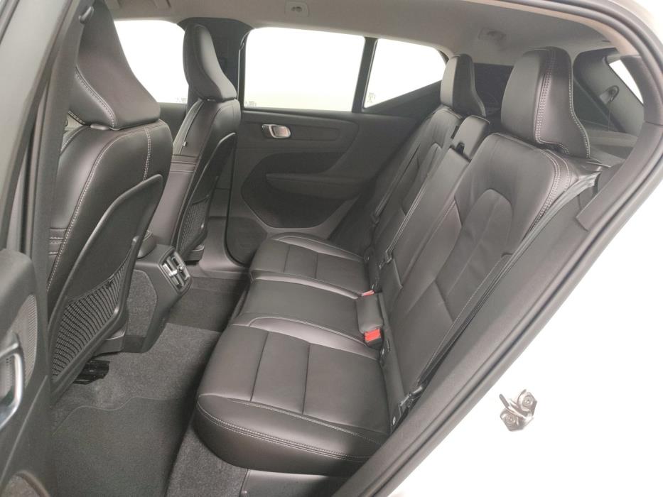 VOLVO XC40 2022