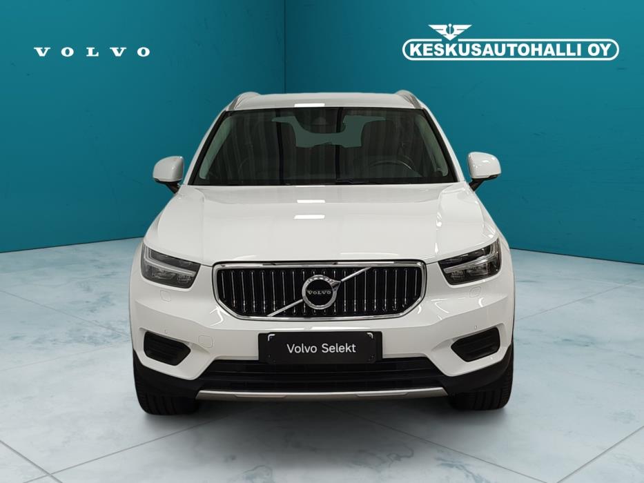 VOLVO XC40 2022
