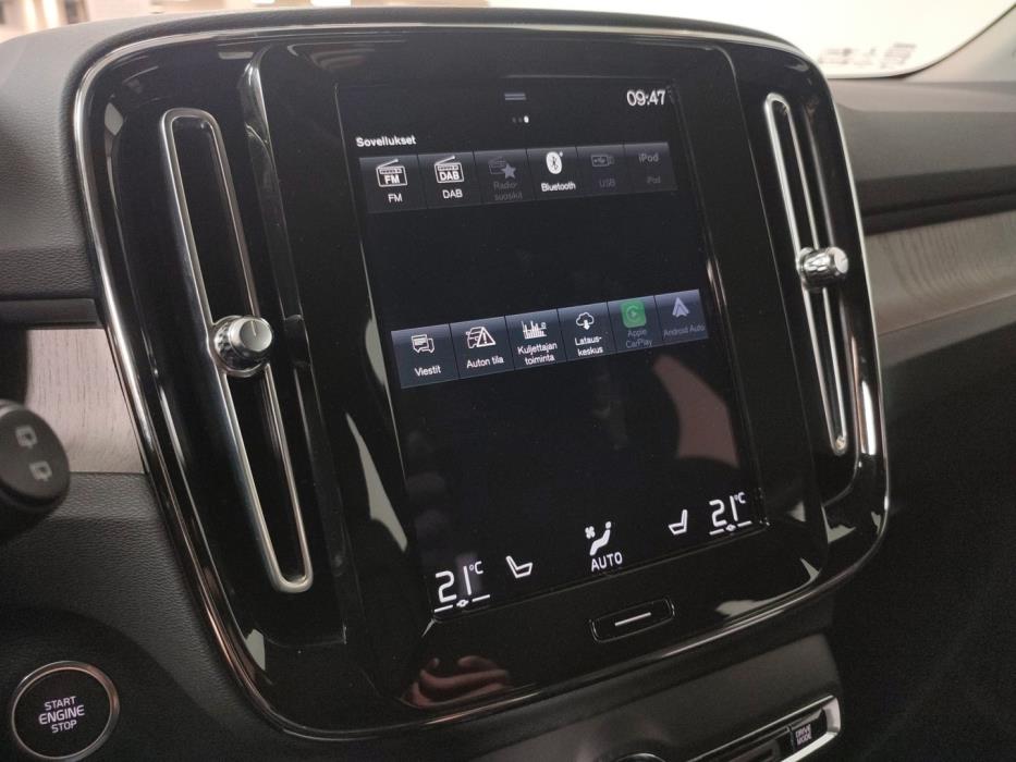 VOLVO XC40 2022