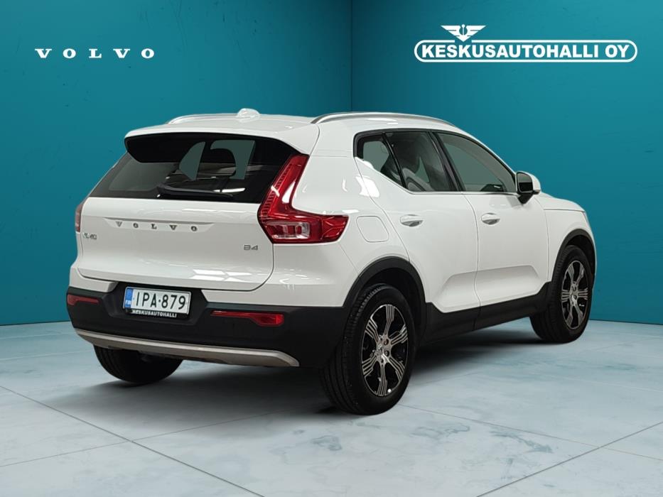 VOLVO XC40 2022