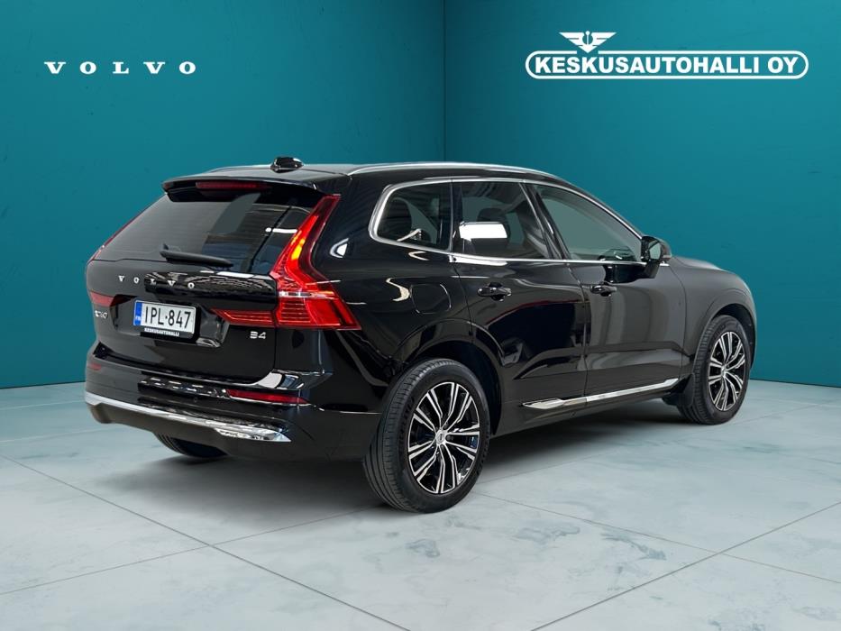 VOLVO XC60 2022