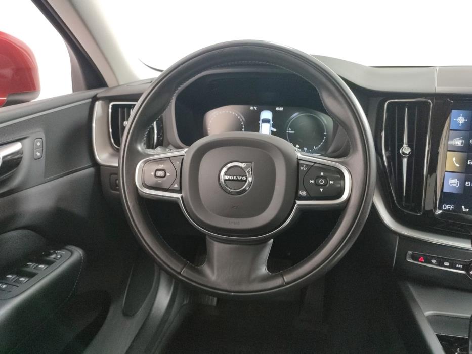 VOLVO XC60 2020