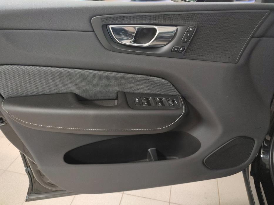 VOLVO XC60 2020