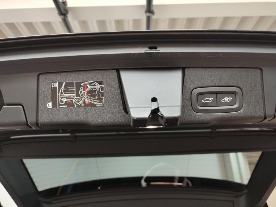 VOLVO XC60 2020
