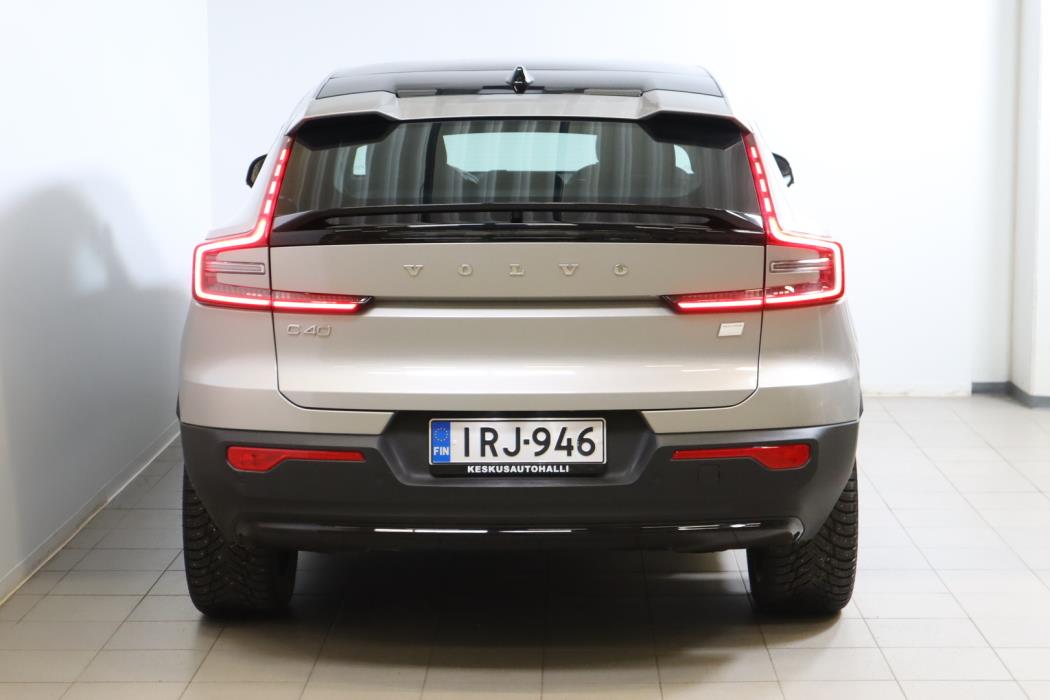 VOLVO C40 2023
