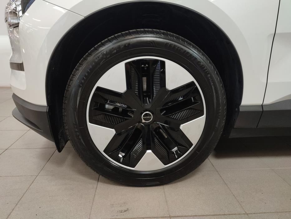 VOLVO EX30 2025