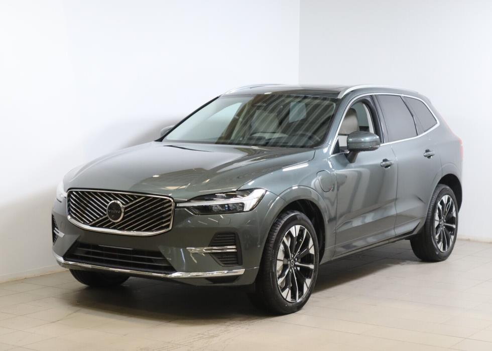 VOLVO XC60 2026