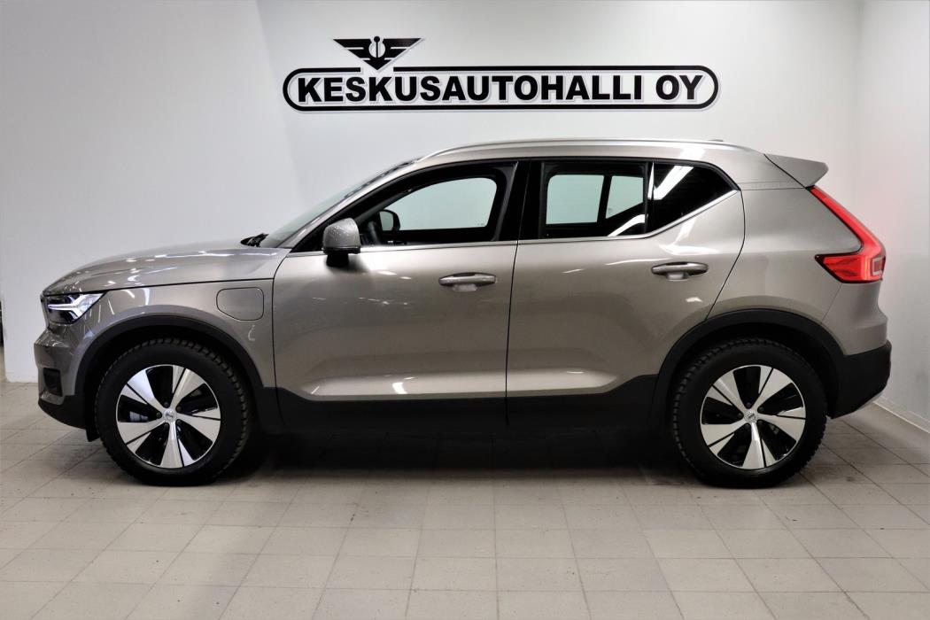 VOLVO XC40 2021