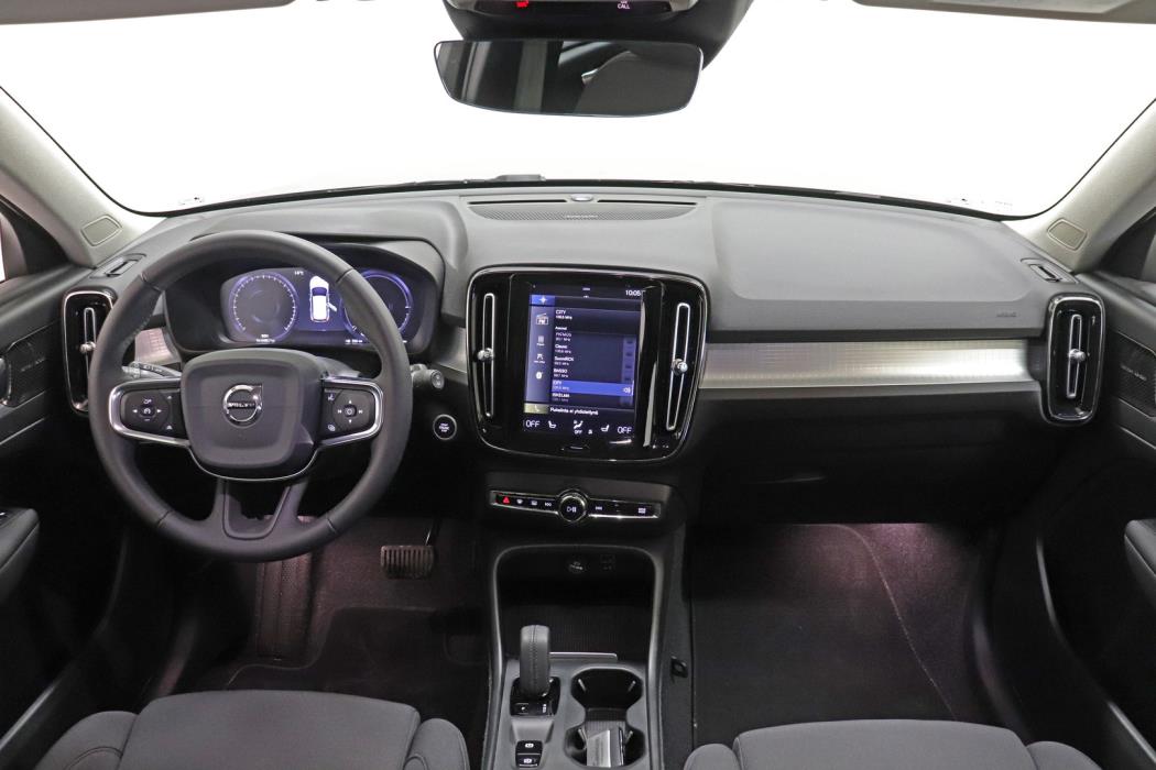 VOLVO XC40 2021