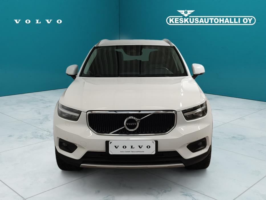 VOLVO XC40 2021