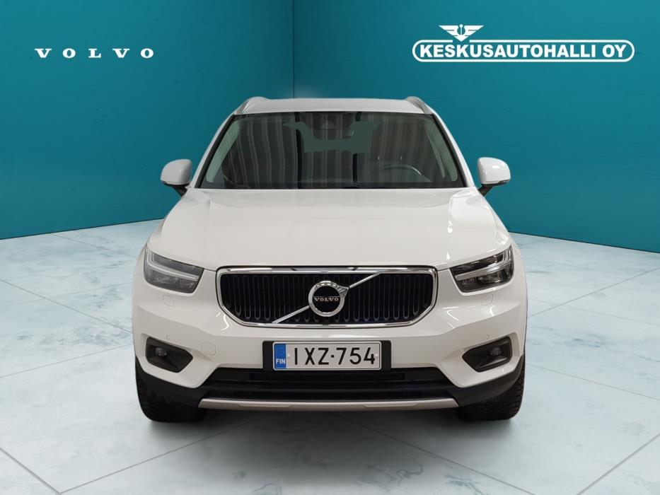 VOLVO XC40 2021