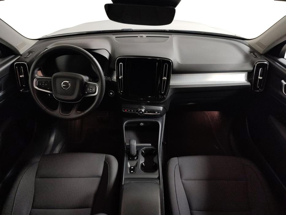VOLVO XC40 2021