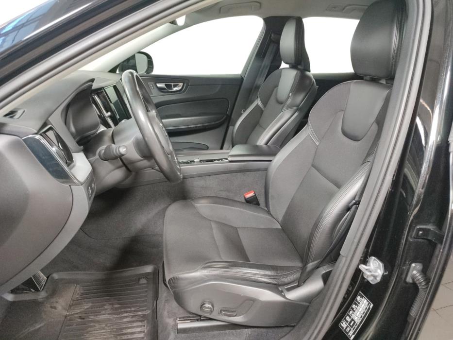 VOLVO XC60 2020