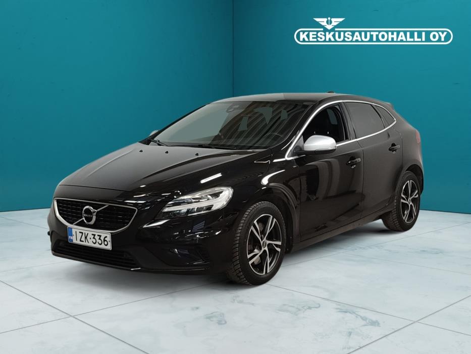 VOLVO V40 2019