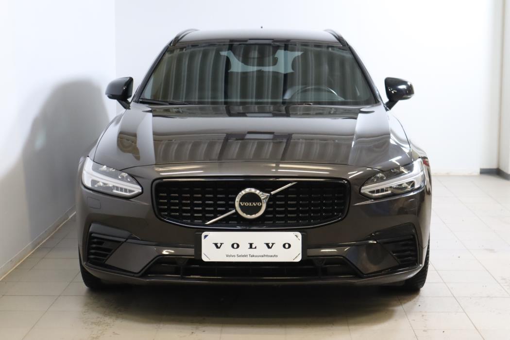 VOLVO V90 2021
