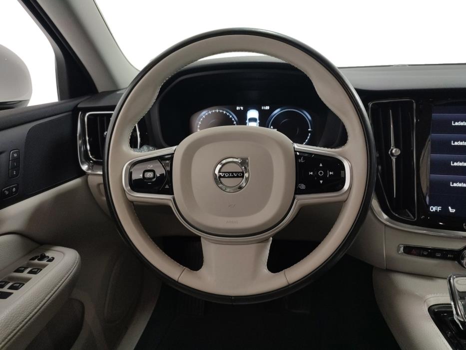VOLVO V60 2020