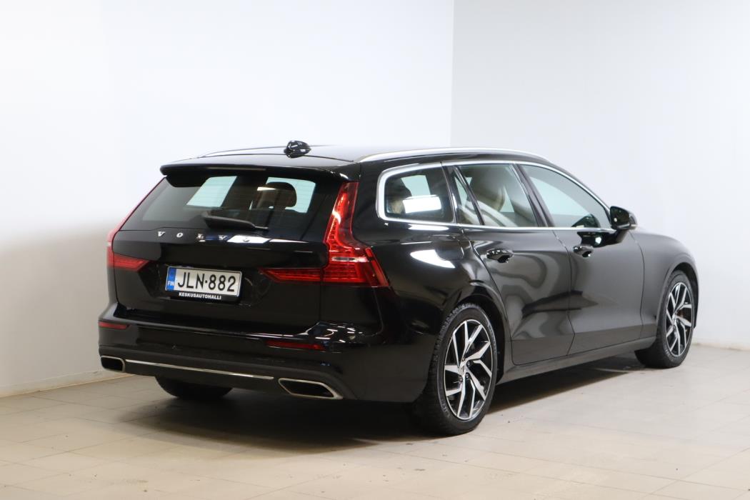 VOLVO V60 2020