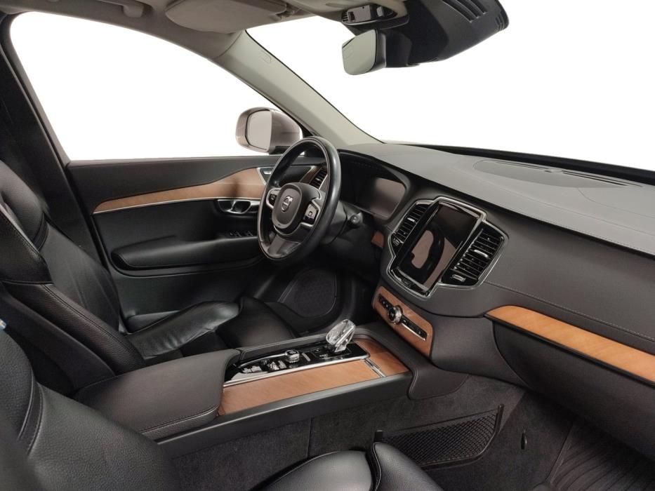 VOLVO XC90 2021