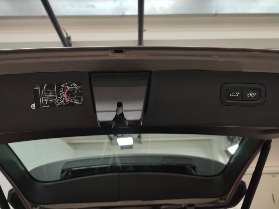 VOLVO XC90 2021