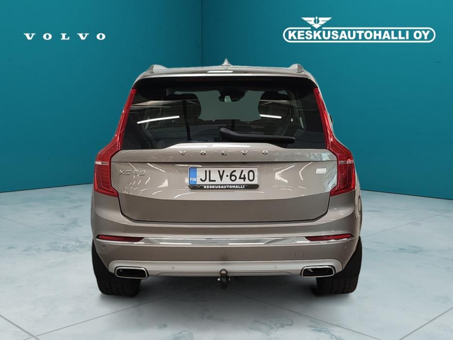 VOLVO XC90 2021