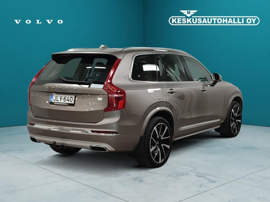VOLVO XC90 2021